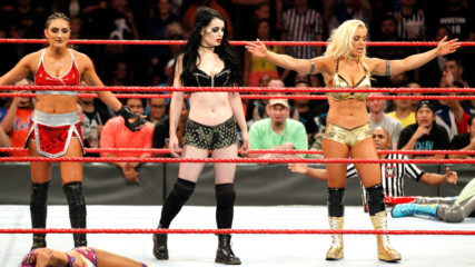 Paige returns to WWE alongside Raw newcomers Mandy Rose and Sonya Deville: Raw, Nov. 20, 2017