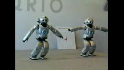 Танцуващи Роботи Sony