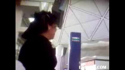 Lady Goes Crazy At Airport