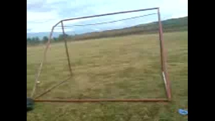 Луд Върви По Греда :))