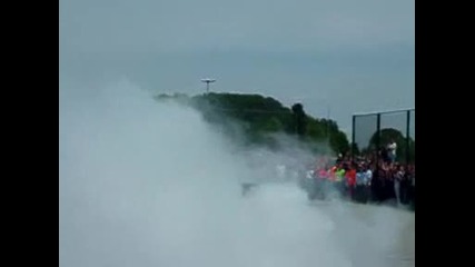 Рено 19 И Бмв Палят Гуми