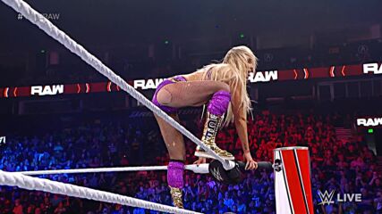 Sasha Banks decimates Becky Lynch and Bianca Belair: Raw, Oct. 4, 2021