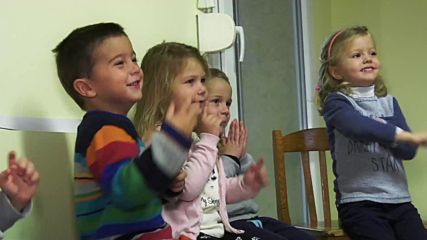 Втора група на Детската градина на ЕСПА, учат ангийски език