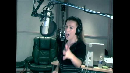 Лиса пее - The Pussycat Dolls - Hush Hush (lisa Lavie) 