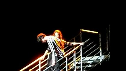 Hd | hold up - demi lovato - 09-23-11, los angeles.