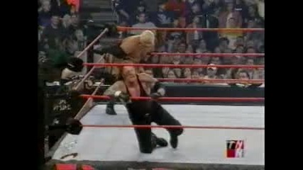 Wwf Raw 1.1.2001 Гробаря Срещу Ракиши