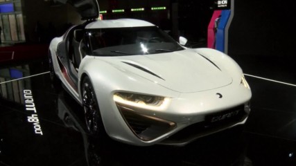 nanoFlowcell показа електромобил с пробег от 1000 км в Женева
