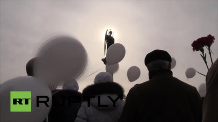 Ukraine: Donetsk mourners honour flight 7K9268 victims