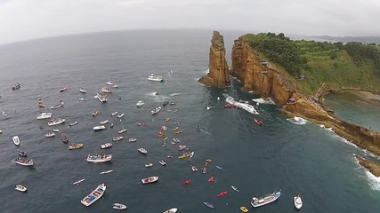 Страхотно състезание по скокове във вода в Португалия!