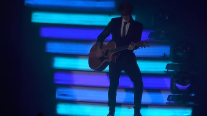 Violetta Live: Целувка на Виолета и Леон Париж Франция