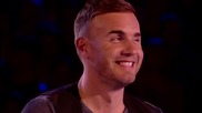 Тоя Пич Побърка Мацките от Публиката - The X Factor Uk 2012