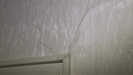 Жилищни блокове в Русе пропадат с часове, причината се търси