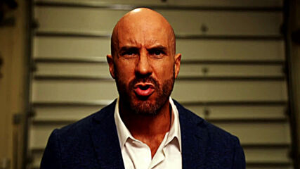 Cesaro battles Seth Rollins on a special Go Back episode of SmackDown - Friday on FOX
