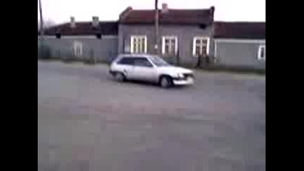 opel corsa se opitva da pali gumite