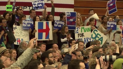 Clinton Spurs Supporters in Seattle Ahead of Washington Caucus