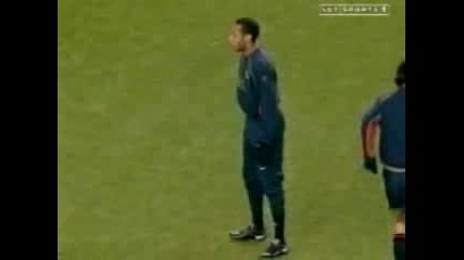 забавен трик на Theiry Henry 