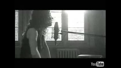 Sheryl Crow – Strong Enough