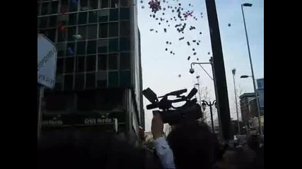 Чилийски илюзионисти стоят във въздуха 200 мин. 
