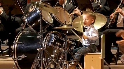 Малкият професионален барабанист-той е само на 3 години!
