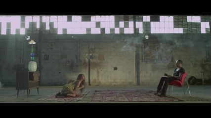 Превод! Paola - Krata Me ( Official Video)