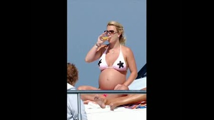 Britney ...И Детенцето Й