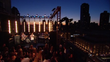 Maroon 5 - Give A Little More (vevo Summer Sets) 