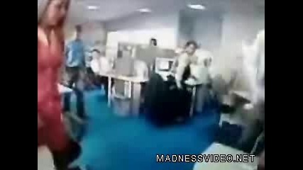 Loud Office Girl Gets Owned video - Funny videos - Madnessvideo.net 