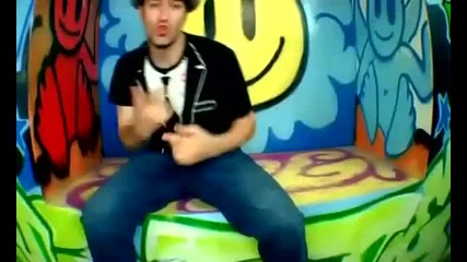 Andreea Banica Feat. Smiley - Hooky Song