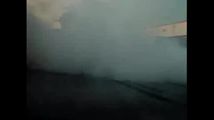Nissan R33 Gt - R Doing A Burnout