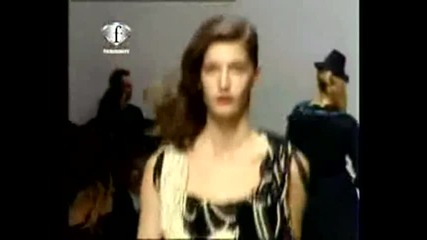 Fashion Tv - Model Diana Dondoe. Milan Fall Winter 05 06