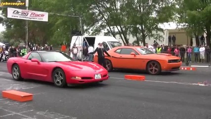 Dodge Challenger vs Chevrolet Corvette C6