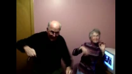 Бабичка и Старец се кефят на death metal
