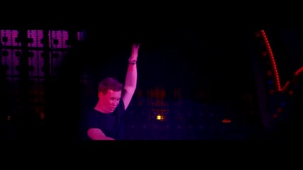 Hardwell feat. Jake Reese - Mad World ( Official Music Video )