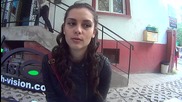Александра Александрова за стипендията от кампанията "С тениска на бала"