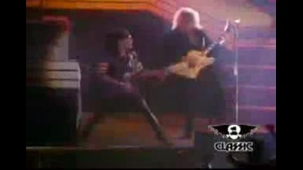 Ratt - Slip Of The Lip