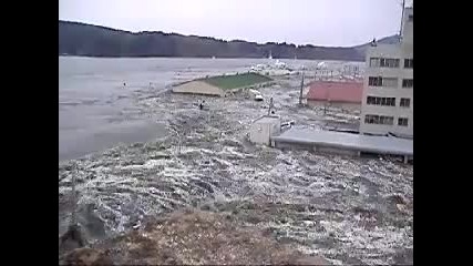 [япония] Цунами залива пристанището Кесенума!