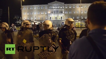 Greece: Police remove anti-austerity protesters from Syntagma Square