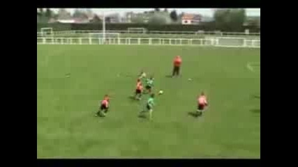 6 godishno futbolistche