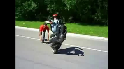 Малоумници с мотори