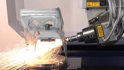 Лазерно изрязване на метален детайл