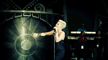 Премиера P!nk - True Love ft. Lily Allen