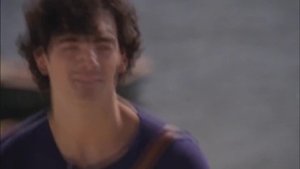 П Р Е В О Д Camp Rock 2 - Youre My Favorite Song ( Official Music Video ) + смешни сцени от филма 