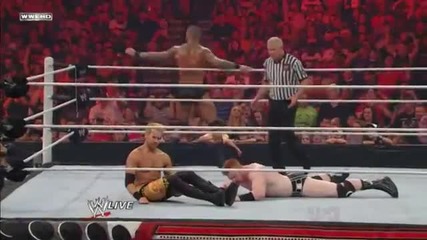 Spin-out Powerbomb - Sheamus