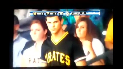 Taylor lautner Mets - Pirates Filming abduction 