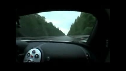 Bugatti Veyron vs. Nissan Gt - R!
