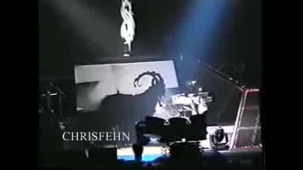 sid solo милано 2001 разцепва със drum and bass това са slipknot най - великите