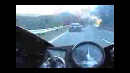Yamaha Yzf - R1 Vs Bmw M3