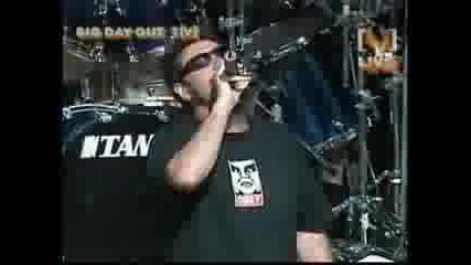 System Of A Down - Psycho (live @ Bdo 02)