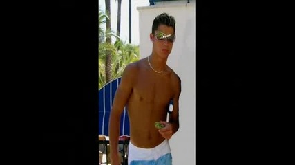 Cristiano Ronaldo  №1