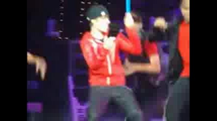 Justin Bieber Dancing 